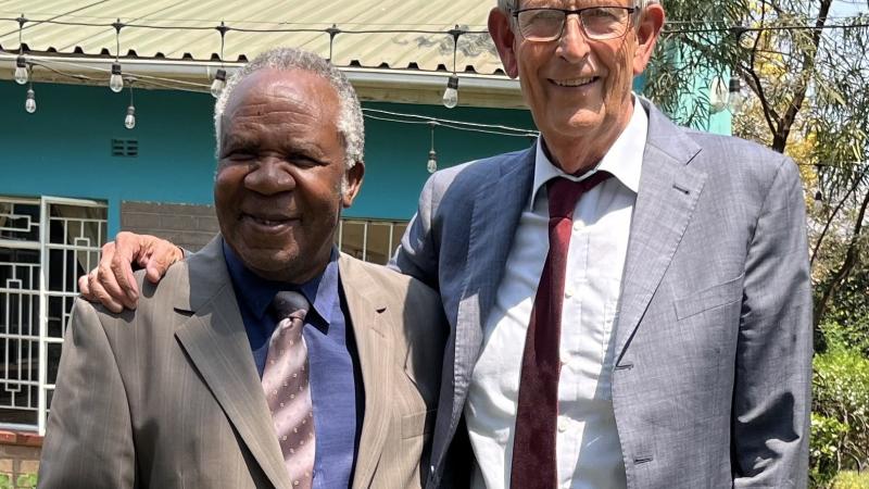 Foto Cees de Mooij met Fletcher Chariman board PFM.jpg